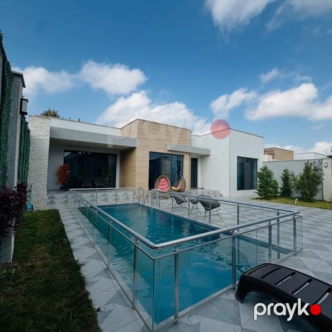 İcarəyə verilir 3 otaqlı həyət evi/bağ evi 250 m²