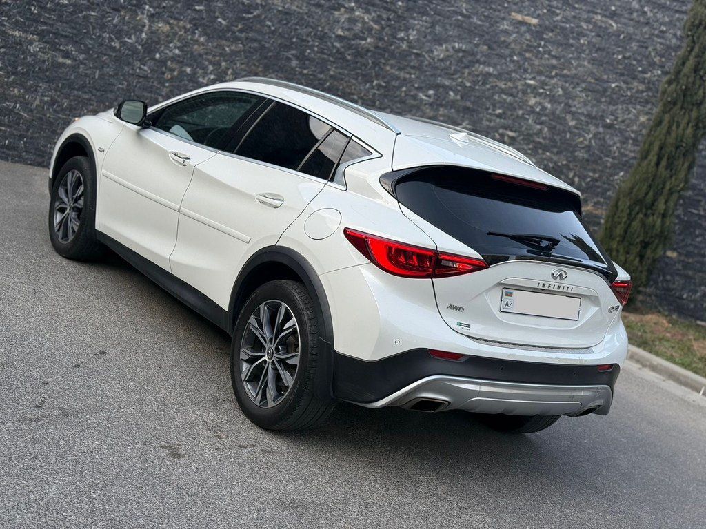 Infiniti QX30, 2.0 L, 2016 il, 96 000 km — Avtomobillər, Bakı (5)