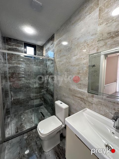 Mərdəkanda bağ evi satılır