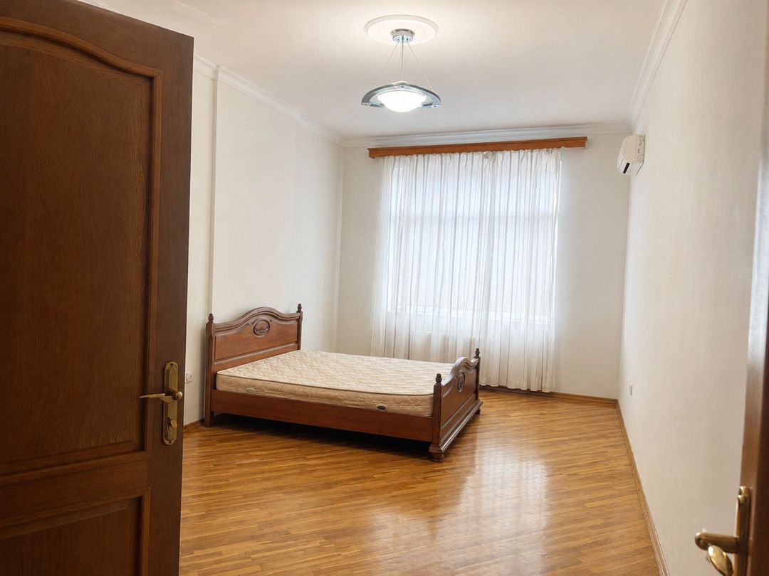 Satılır 4 otaqlı yeni tikili 211 m² — Mənzil, Bakı (4)