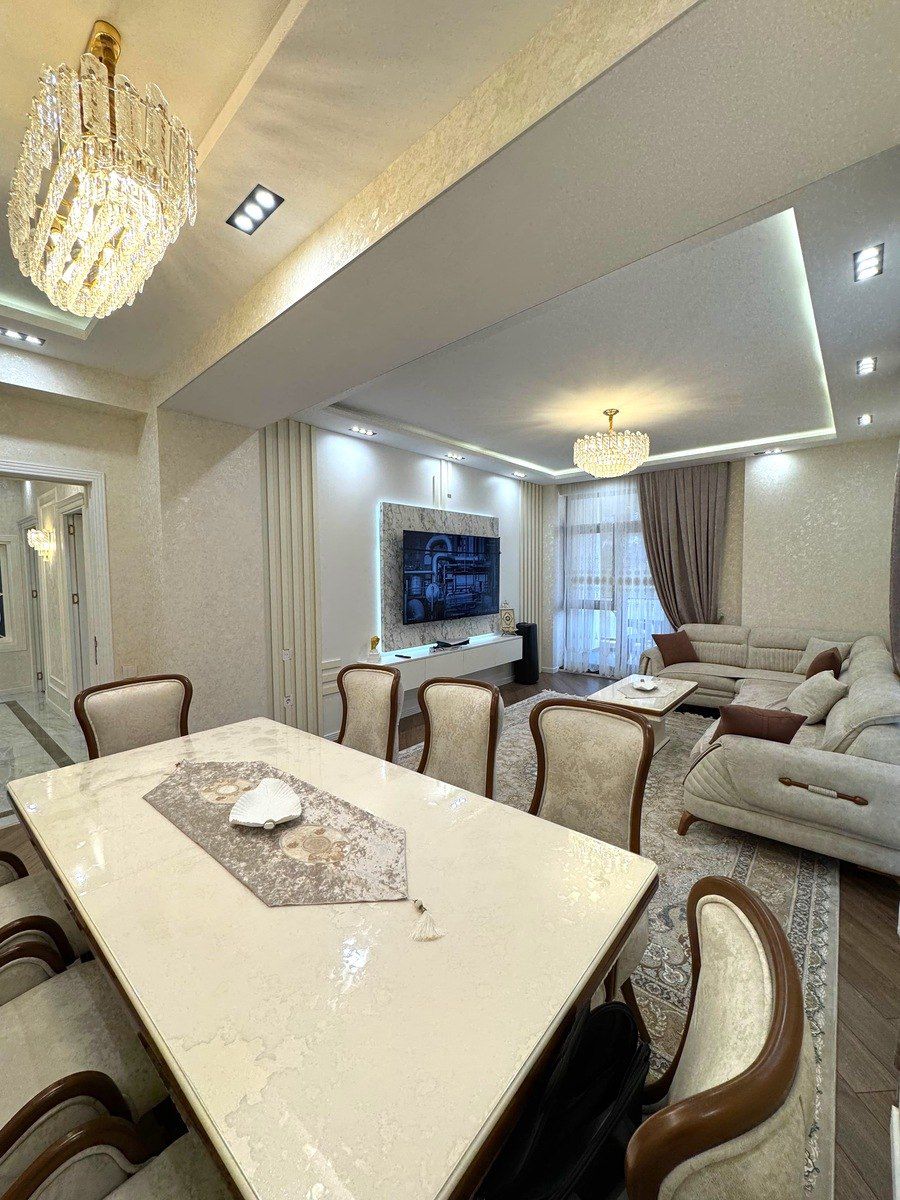 Satılır 4 otaqlı yeni tikili 130 m² — Mənzil, Bakı (2)