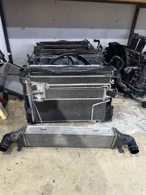 "Mercedes W212, W213" radiatoru — Bakı