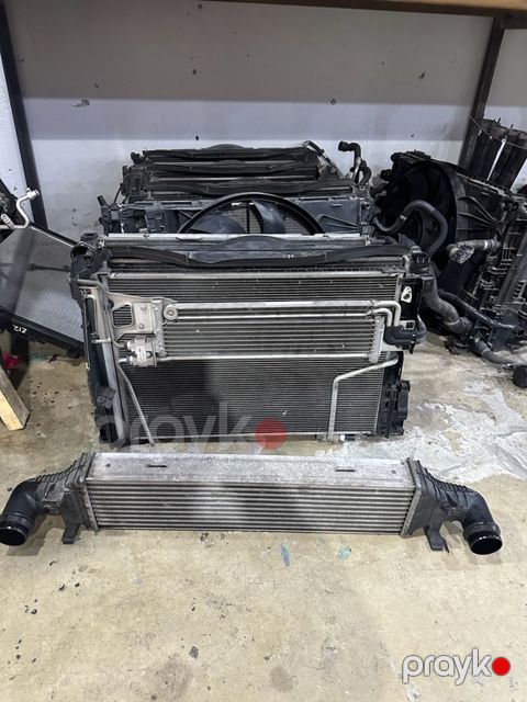 "Mercedes W212, W213" radiatoru