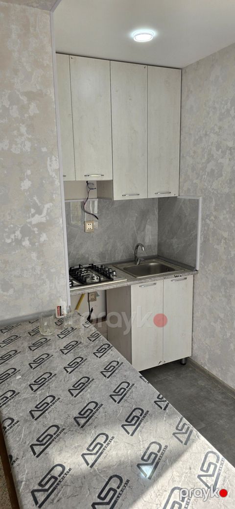 Satılır 2 otaqlı köhnə tikili 38 m²