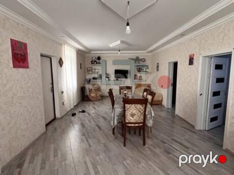 Həyət evi, Sahil qəs