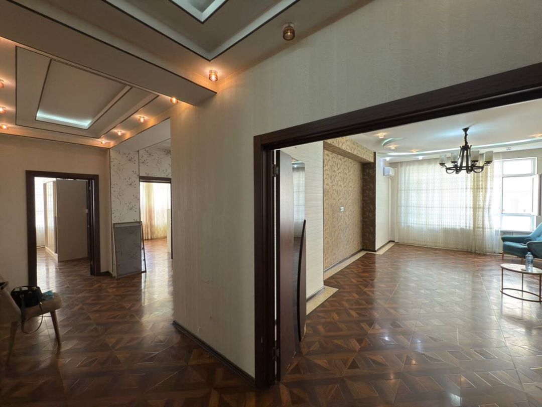 Satılır 3 otaqlı yeni tikili 138 m² — Mənzil, Bakı (2)