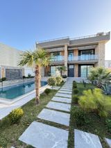 Satılır 6 otaqlı həyət evi/bağ evi 400 m² — Rövşən — Дом, вилла