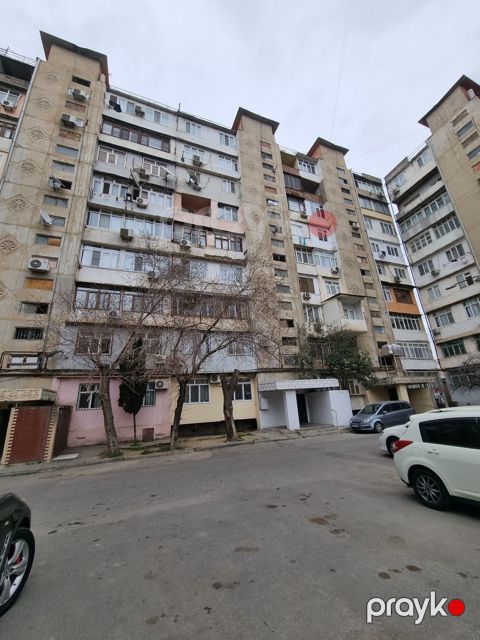 Satılır 1 otaqlı köhnə tikili 42 m²