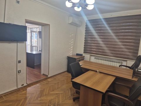 İcarəyə verilir 2 otaqlı ofis 60 m² — Bakı