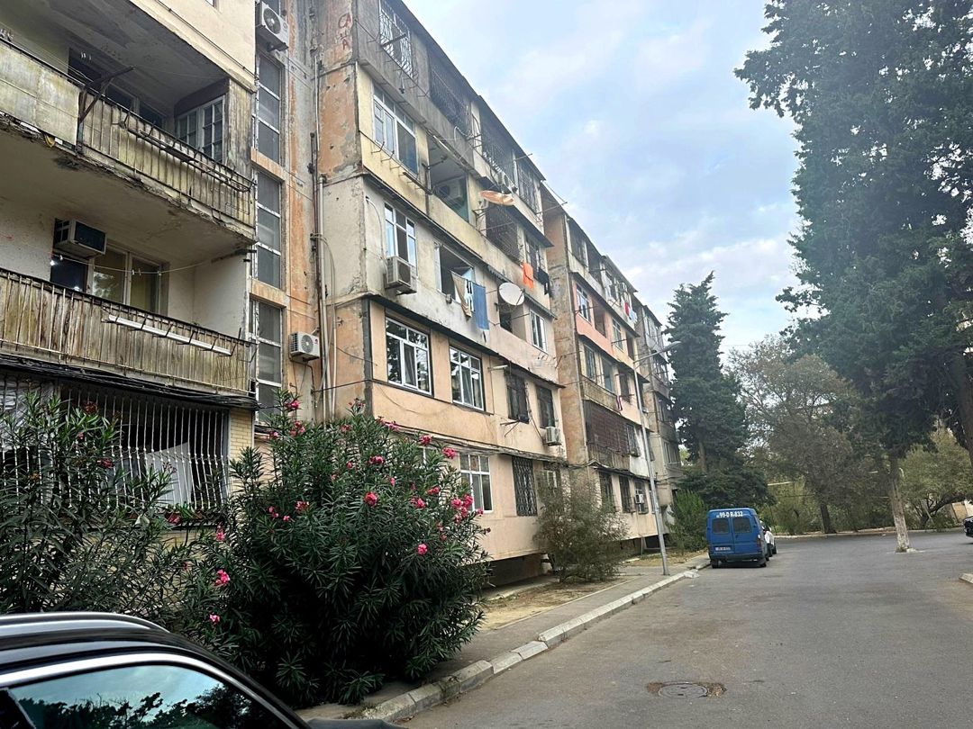 Satılır 2 otaqlı köhnə tikili 55 m² — Mənzil, Bakı (12)