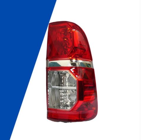 "Toyota Hilux 2012" arxa stop işığı — Bakı