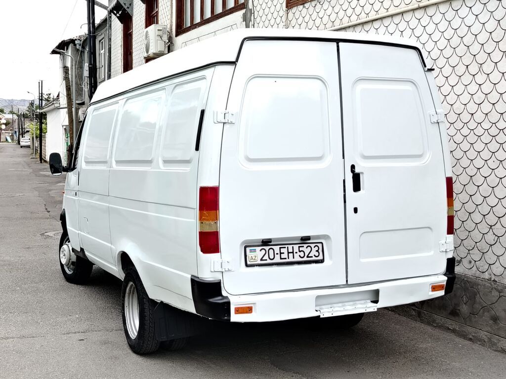 Ağ rəngli yük mikroavtobusu - Geniş yük bölməsi və yüksək dam – iri — Yük maşınları, Göyçay (6)