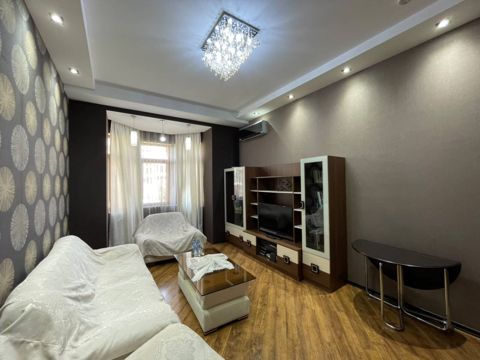 İcarəyə verilir 3 otaqlı köhnə tikili 110 m² — Bakı