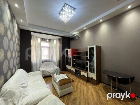 İcarəyə verilir 3 otaqlı köhnə tikili 110 m²