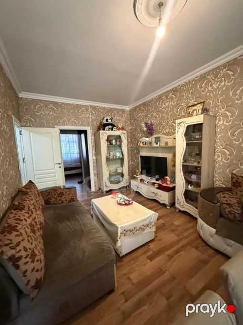 Satılır 2 otaqlı köhnə tikili 45 m²
