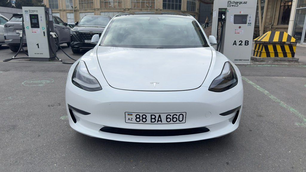 Tesla Model 3, 50 kWh, 2020 il, 142 000 km — Avtomobillər, Bakı