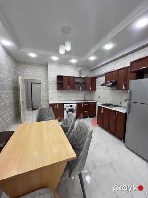 İcarəyə verilir 3 otaqlı yeni tikili 110 m²