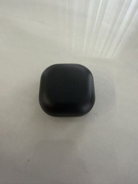 Samsung Galaxy Buds seriyasının simsiz qulaqlıq qutusu (şarj — Bakı