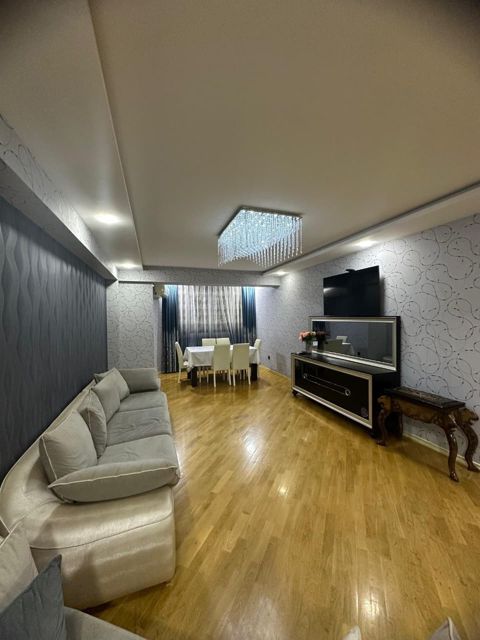 Satılır 4 otaqlı yeni tikili 127 m² — Bakı