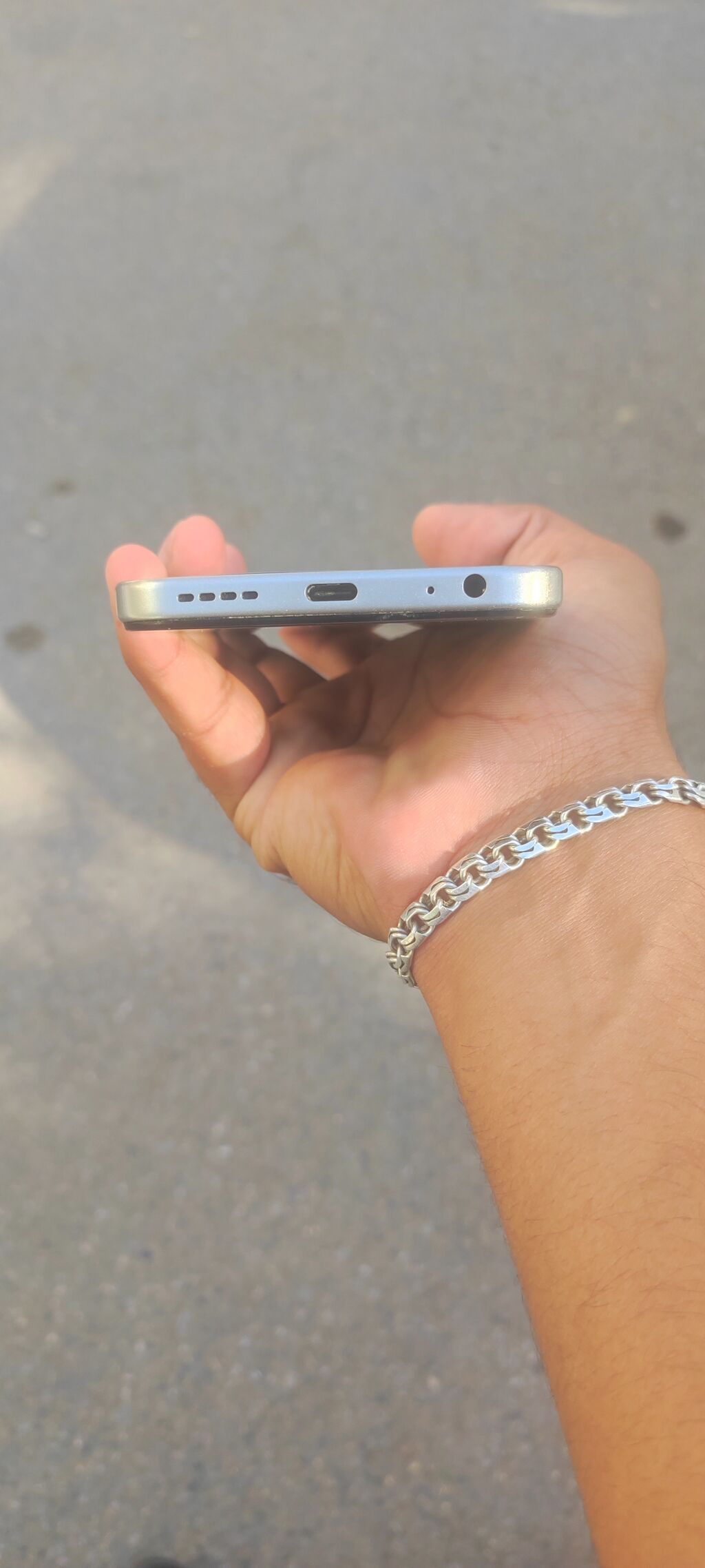 Məhsul: Smartfon (gümüş/açıq boz rəng) Xüsusiyyətlər və dizayn — Digər smartfonlar, Bakı (6)