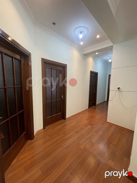 İcarəyə verilir 4 otaqlı yeni tikili 110 m²