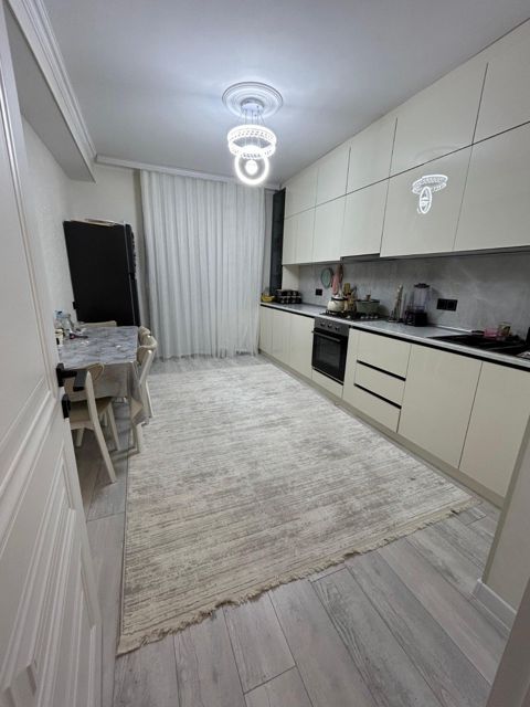 İcarəyə verilir 4 otaqlı yeni tikili 115 m² — Bakı