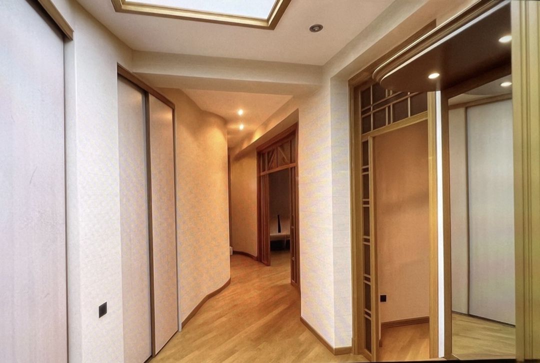Satılır 4 otaqlı yeni tikili 200 m² — Mənzil, Bakı (10)