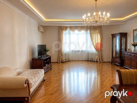 İcarəyə verilir 3 otaqlı yeni tikili 140 m²