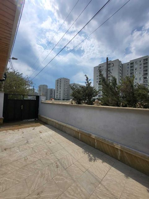 Satılır 2 otaqlı həyət evi/bağ evi 65 m² — Bakı