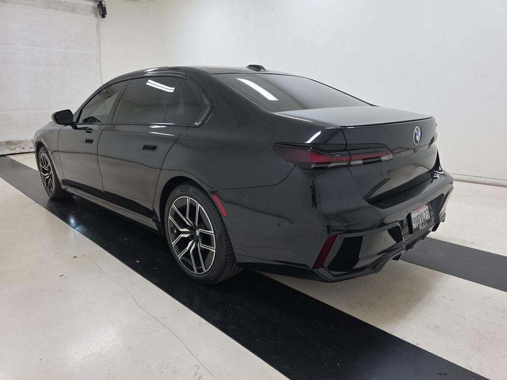 BMW 740, 3.0 L, 2024 il, 24 000 km — Avtomobillər (4)