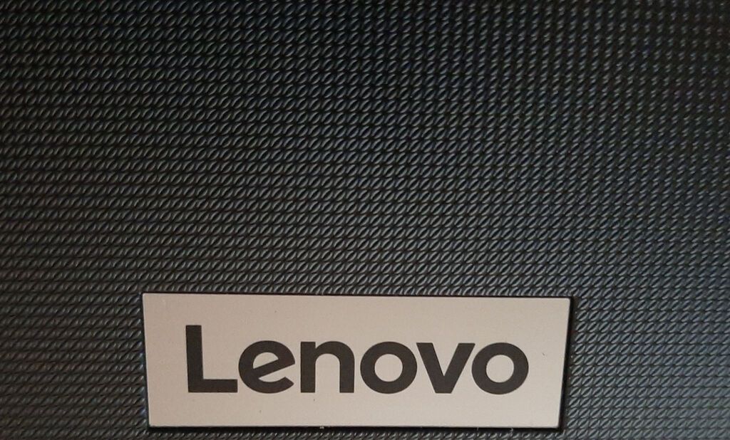 Lenovo noutbuk - Model xətti: Lenovo (şirkət loqolu və korpus — Lenovo, Gəncə (3)