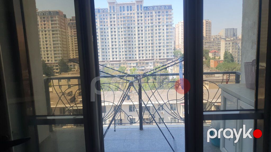 4 otaqlı, 218 kv. m — Mənzil, Bakı (2)