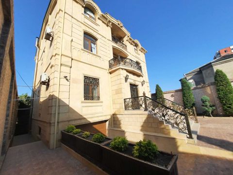 Satılır 10 otaqlı həyət evi/bağ evi 576 m² — Bakı
