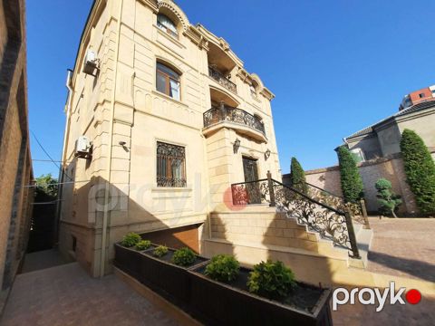 Satılır 10 otaqlı həyət evi/bağ evi 576 m²