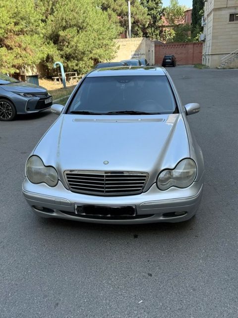 Mercedes C 200, 2.0 L, 2000 il, 370 000 km — Gəncə
