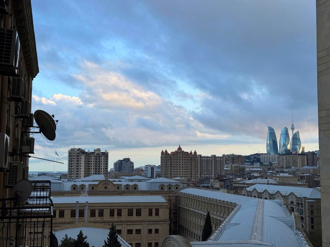 Satılır 5 otaqlı yeni tikili 200 m² — Mənzil, Bakı (4)