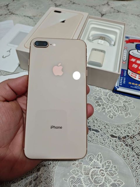 IPhone 8 Plus, 64 GB, Qızılı, Zəmanət, Barmaq izi, Simsiz şarj — Bakı
