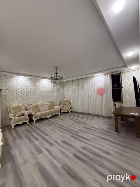 İcarəyə verilir 3 otaqlı yeni tikili 148 m²