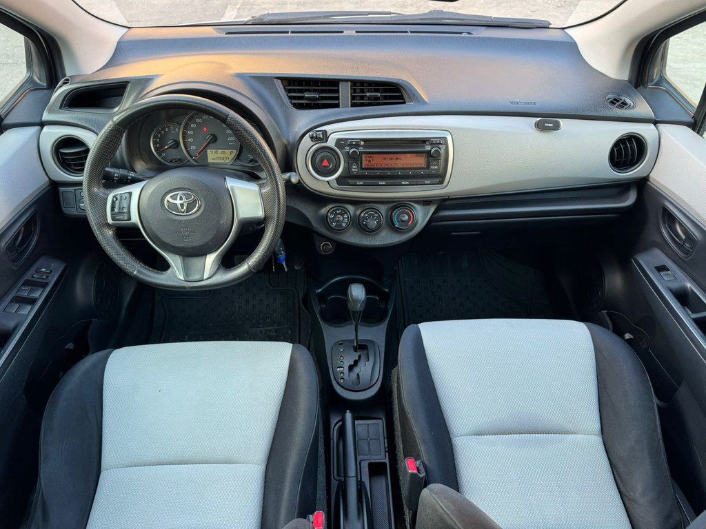 Toyota Yaris, 1.3 L, 2011 il, 225 800 km — Avtomobillər, Bakı (9)