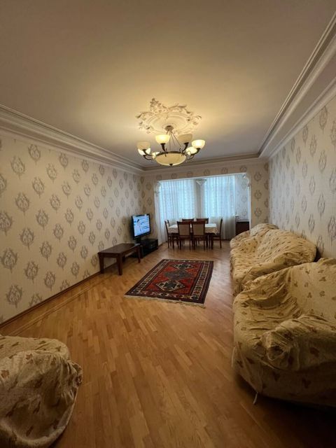 İcarəyə verilir 4 otaqlı yeni tikili 150 m² — Bakı