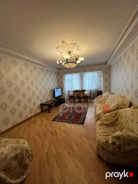 İcarəyə verilir 4 otaqlı yeni tikili 150 m²