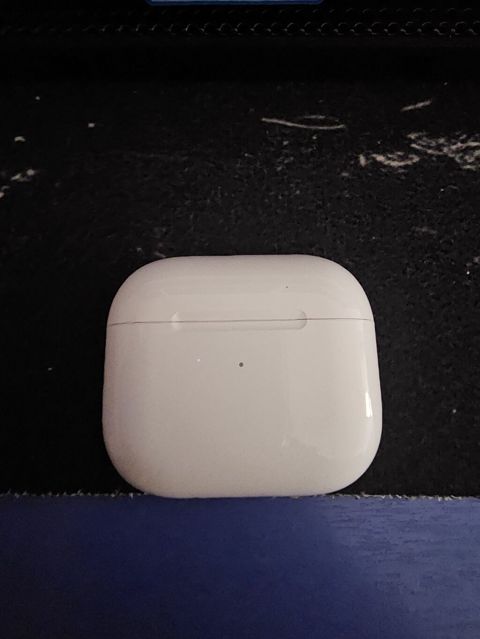 Apple AirPods (3-cü nəsil) – orijinal qulaqlıqlar və şarj qutusu ve — Bakı