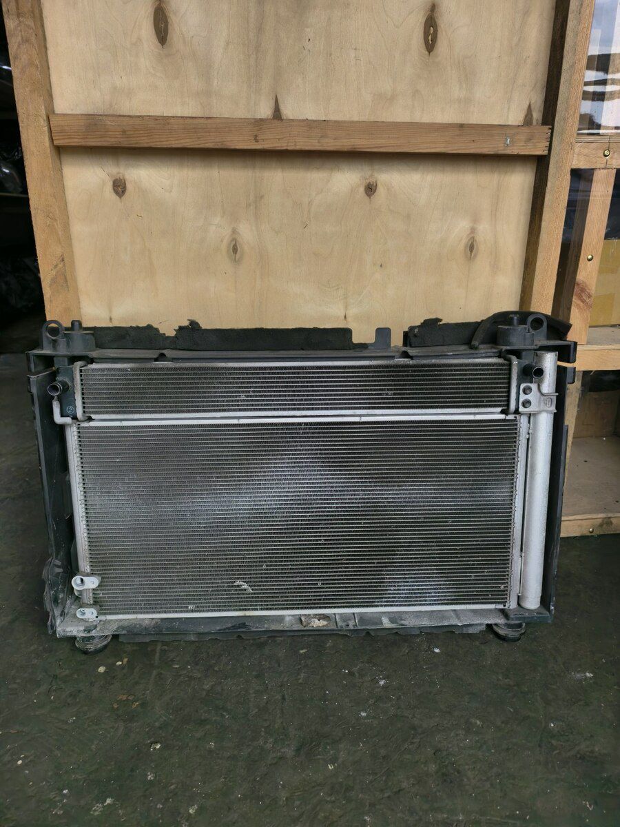 Toyota Prius 30 radiatoru — Ehtiyat hissələri və aksesuarlar, Bakı (2)