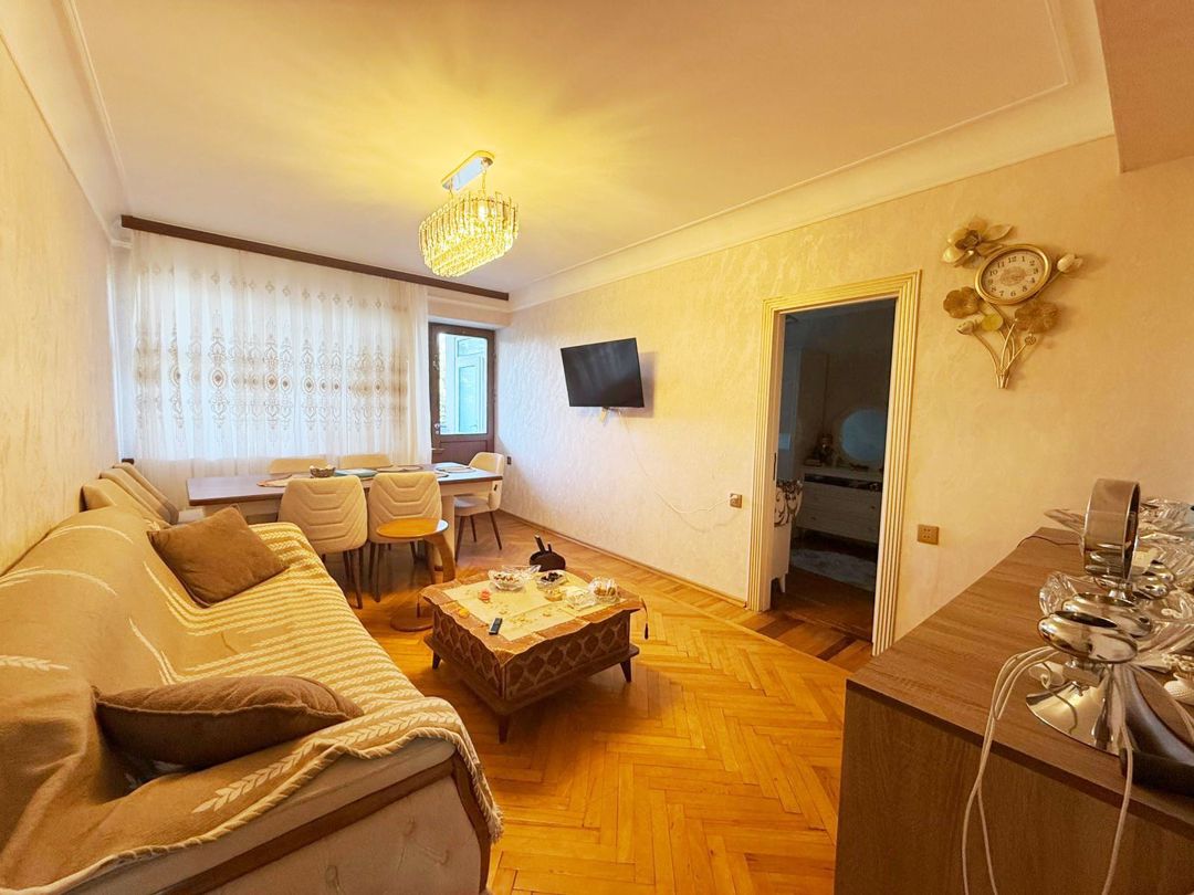 Satılır 3 otaqlı köhnə tikili 70 m² — Mənzil, Bakı (2)