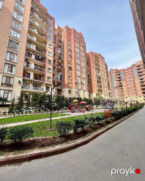 Satılır 4 otaqlı yeni tikili 190 m²