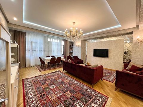 Satılır 4 otaqlı yeni tikili 165 m² — Bakı