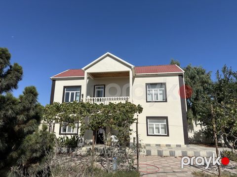 Satılır 5 otaqlı həyət evi/bağ evi 200 m²