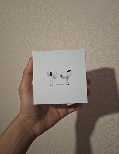 Qulaqlıq Airpods pro. Qulaqciq tam yenidir pakofkadir.Səsi bası çox — Bakı