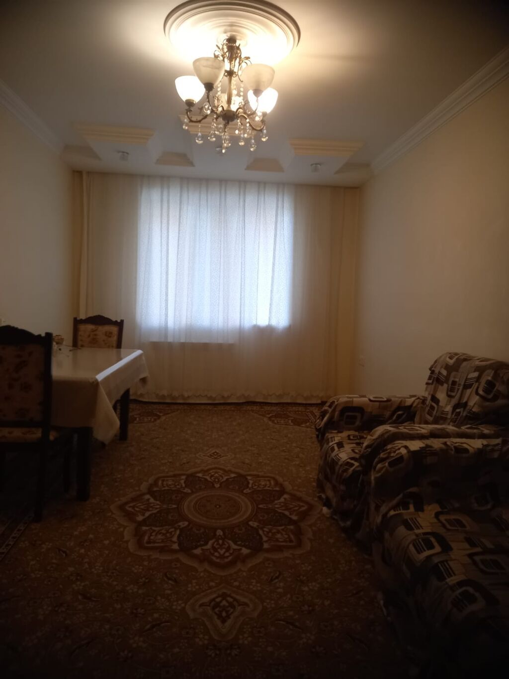 Menzil Yalniz telebe oglanlara verilir. Aile xanimlar qeti narahat — Mənzil, Masazır (8)