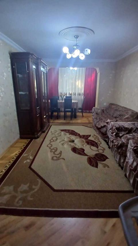 Satılır 3 otaqlı köhnə tikili 75 m² — Bakı